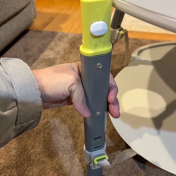 Skip Hop Replacement Leg 4 Available - Picture 4 of 5